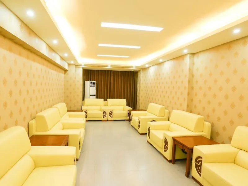 Greentree Inn Shangqiu Liangyuan District Suiyang Avenue Hotel 3*,